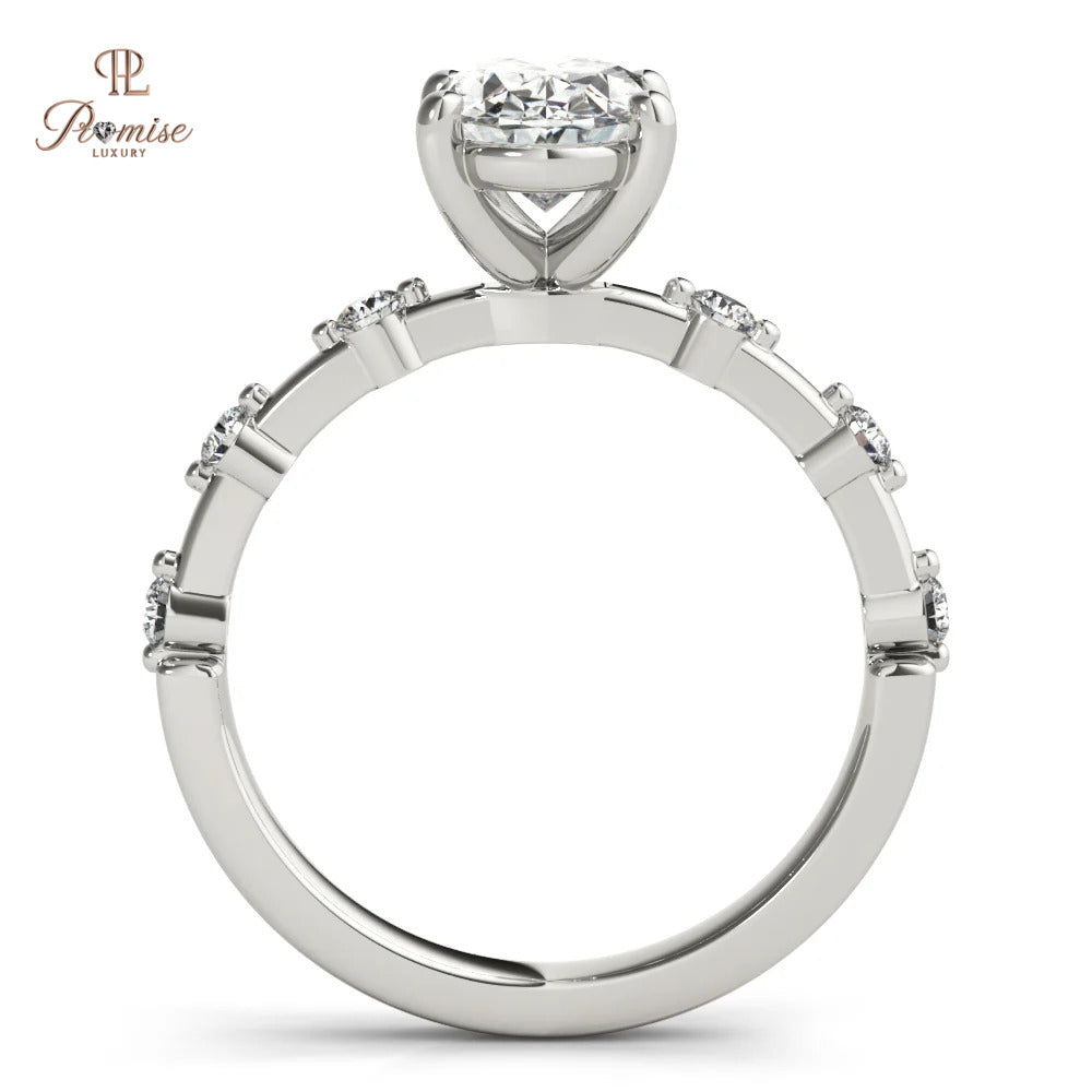 Oval Cut Diamond Ring with Round Accent Stones – Engagement Ring Gold