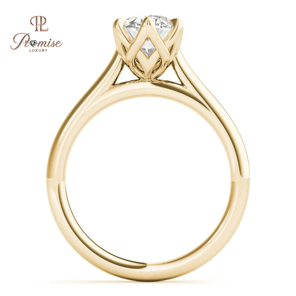 Oval 6-Prong Diamond Solitaire Ring – Elegant Engagement Ring for Women