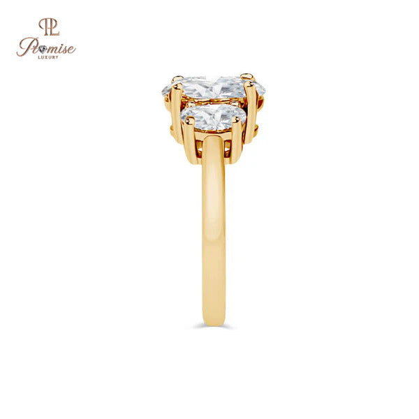 Stunning Oval Cut Three Stone Engagement Ring - Elegant Diamond Triology Ring For Women