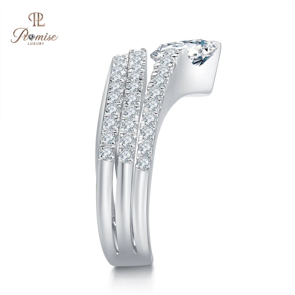 Women’s Unique Feather Round Diamond Ring – Statement Ring