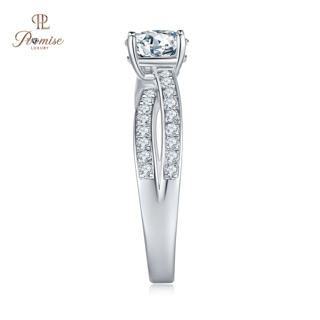 Vintage Split Shank Diamond Ring - Round Cut Engagement Ring in Solid Gold
