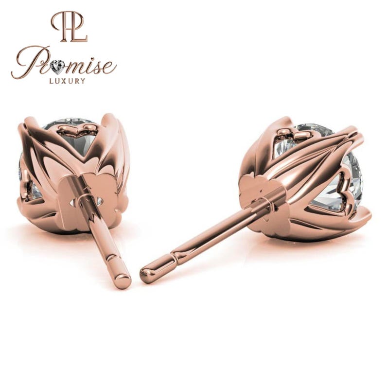 Romantic Heart Prong Diamond Stud Earrings - Elegant Gift for Her