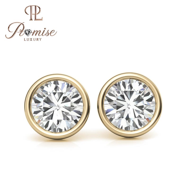 Classic Round Bezel Set Diamond Stud Earrings – Everyday Wear