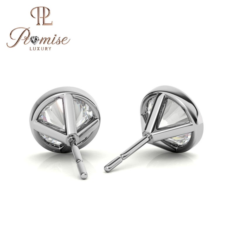 Classic Round Bezel Set Diamond Stud Earrings – Everyday Wear