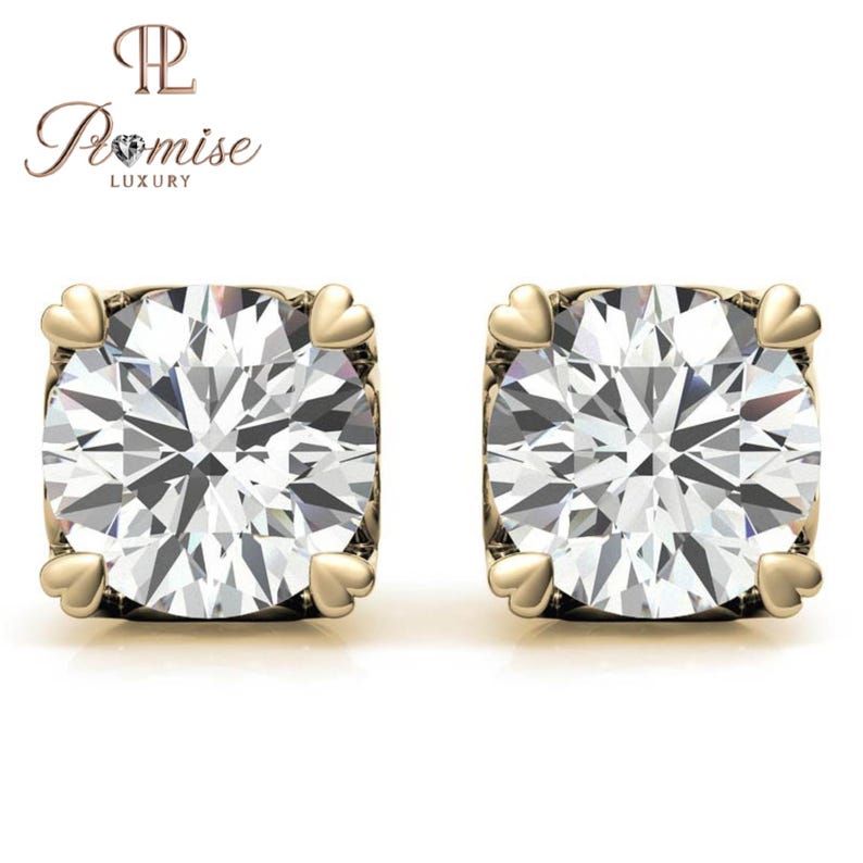 Romantic Heart Prong Diamond Stud Earrings - Elegant Gift for Her