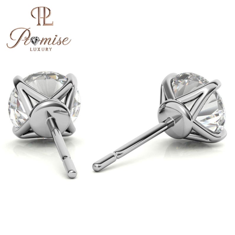 Round Lab-Grown Diamond Stud Earrings – Classic Everyday Jewelry