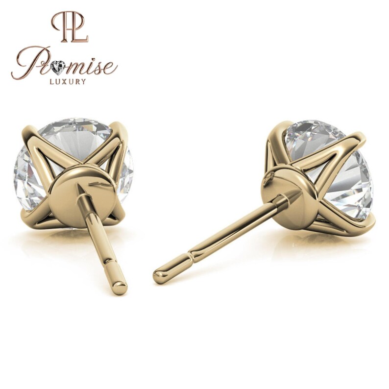 Round Lab-Grown Diamond Stud Earrings – Classic Everyday Jewelry