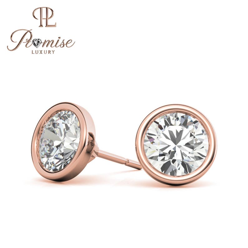 Classic Round Bezel Set Diamond Stud Earrings – Everyday Wear