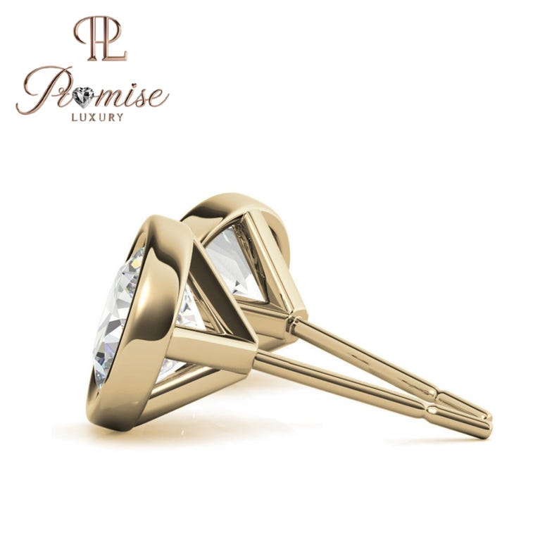 Classic Round Bezel Set Diamond Stud Earrings – Everyday Wear