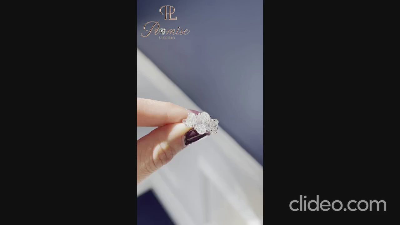 Stunning Oval Cut Three Stone Engagement Ring - Elegant Diamond Triology Ring For Women